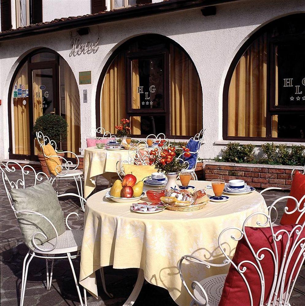 Hotel Ristorante La Grotta Castiglione Delle Stiviere Exterior photo