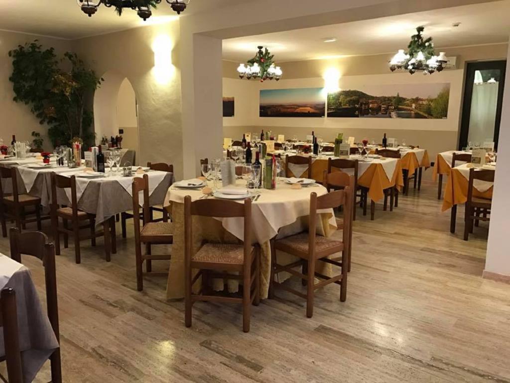 Hotel Ristorante La Grotta Castiglione Delle Stiviere Exterior photo