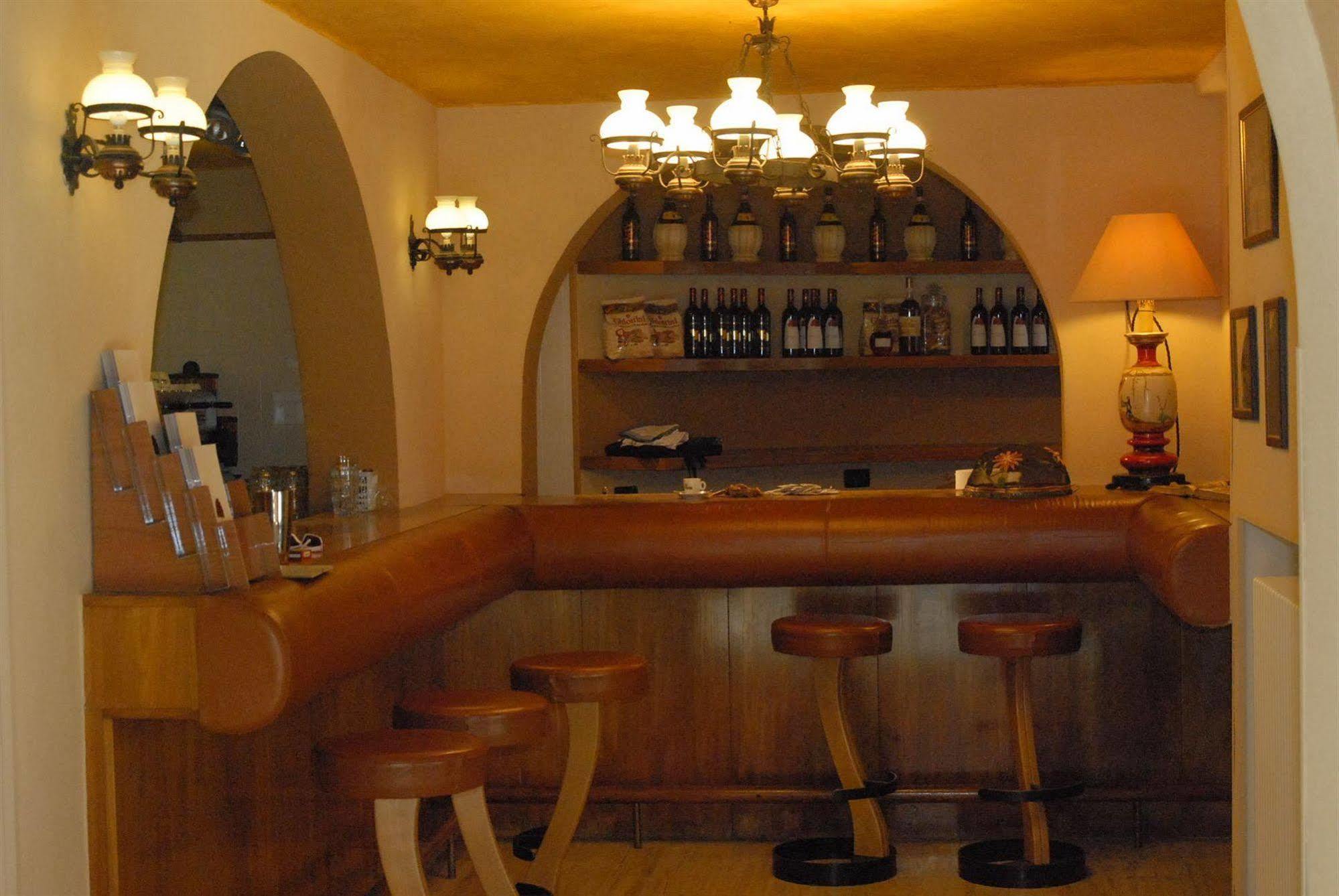 Hotel Ristorante La Grotta Castiglione Delle Stiviere Exterior photo